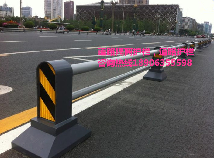 道路護(hù)欄，道路隔離柱，隔離墩